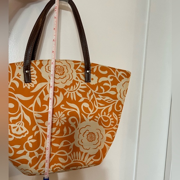 Tote Bag Orange Cream medium sized floral and swirled leaves brown handles - Picture 6 of 10